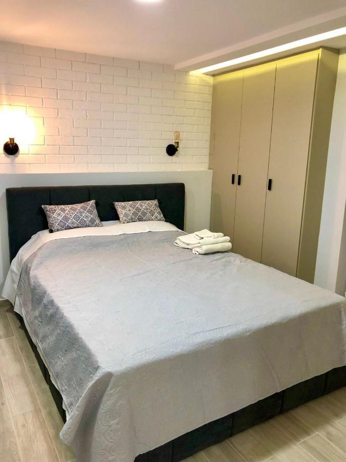 דירות אתונה Helen Luxury Happy House מראה חיצוני תמונה